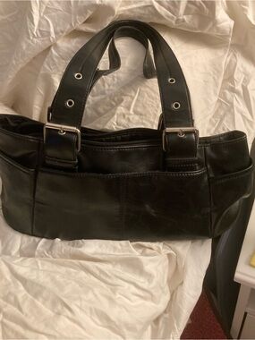 Kenneth Cole Reaction Black Leather Shoulder Bag